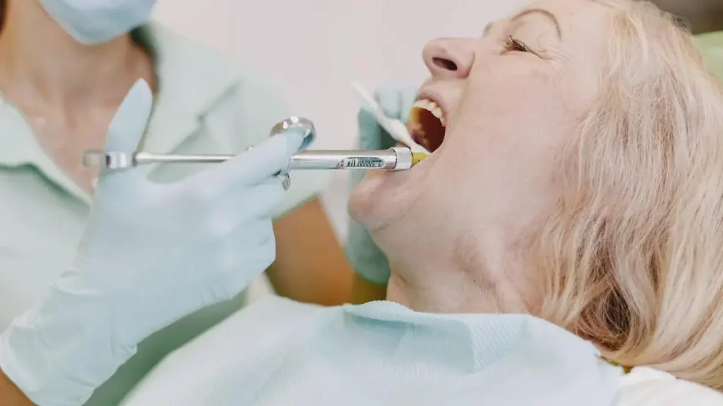 7 Best Dentists for Seniors to Consider Now